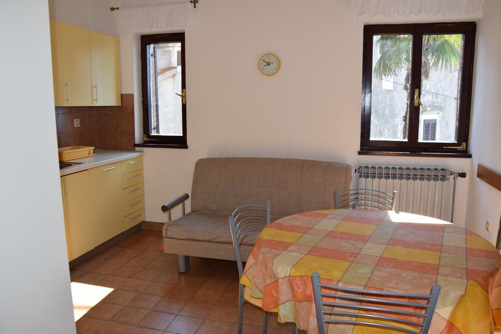Apartment Marija With Terrace เบรอเซส ห้อง รูปภาพ